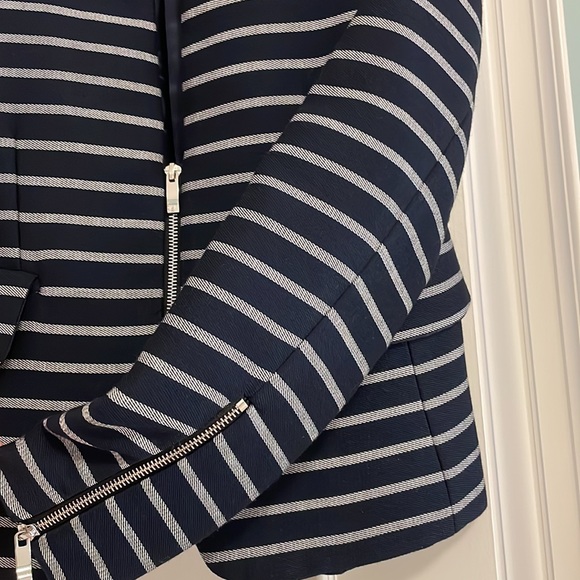 Navy and grey striped blazer with zipper details - Picture 2 of 5